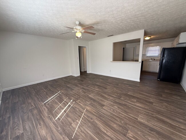 Photo - 137/139 Deer Creek Dr Apartment