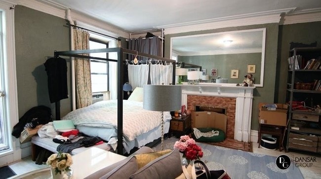 Building Photo - 42 West 73rd Street