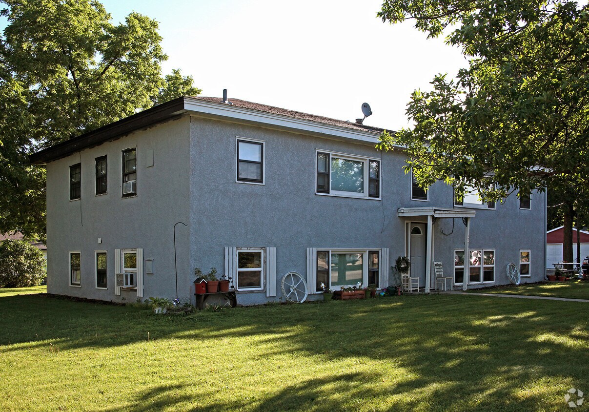 Primary Photo - 114 State St W