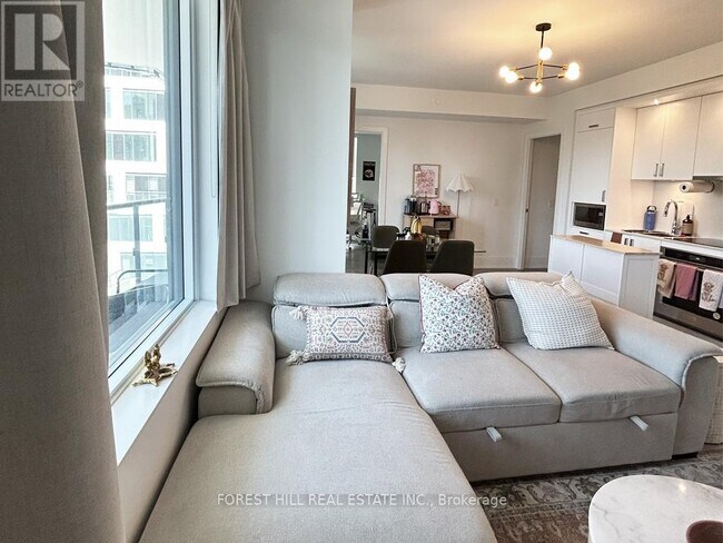 Building Photo - 480 Front St W