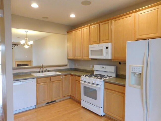 Foto del edificio - 4723 Woodland Ave