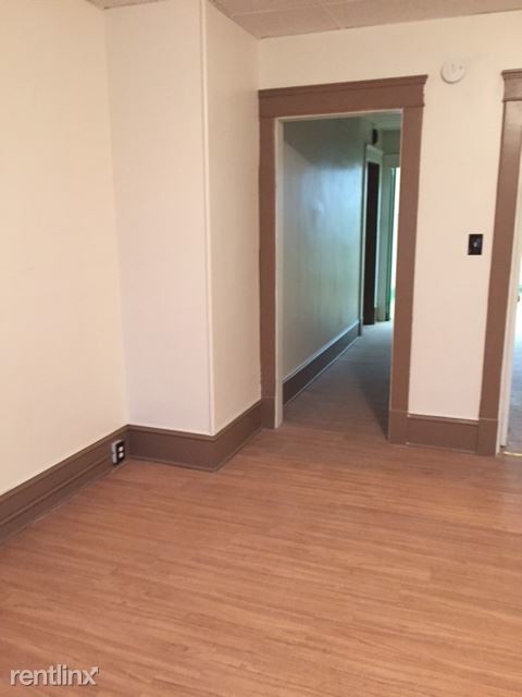 Primary Photo - 1 br, 1 bath Apartment - 145 W Erie St
