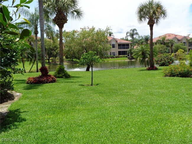 Foto del edificio - 6115 Reserve Cir