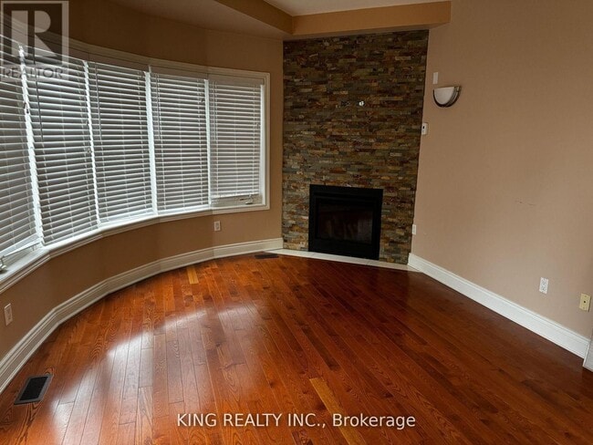 Photo du bâtiment - 967 Beechwood Ave
