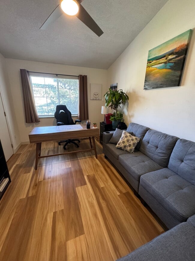 Foto del edificio - 2800 Highcliff Ct