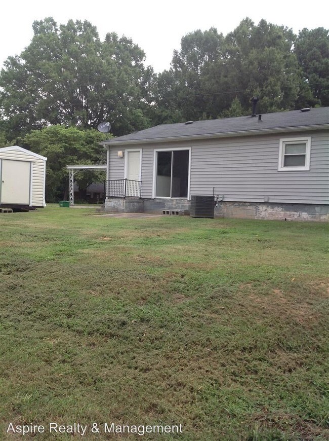 Building Photo - 2179 Rosedale Rd