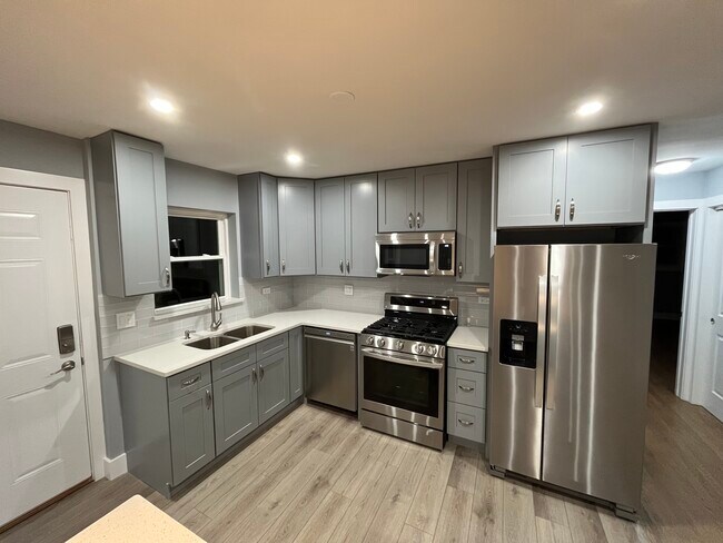 Foto del edificio - 8212 Kilpatrick Ave