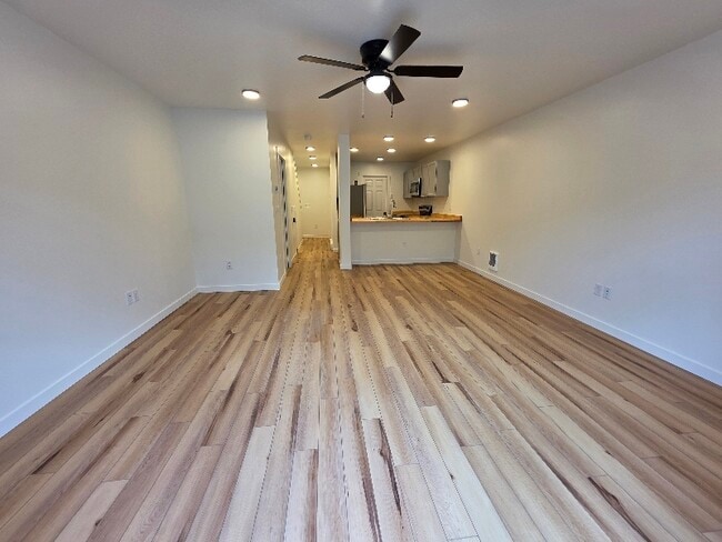 Building Photo - 285 S Helena Ave