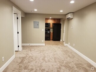 Building Photo - 1971 500 E