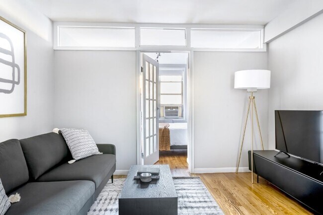 Photo - 340 E 58th St Apartment