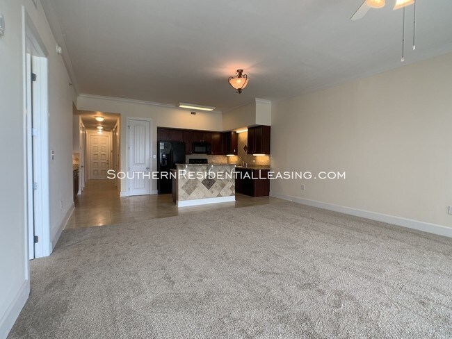 Foto del edificio - 13928 River Rd