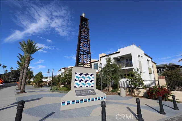 Foto del edificio - 1523 Doheny Way