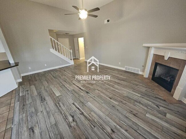 Building Photo - 10064 Tally Ho Dr