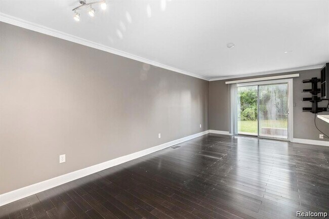 Foto del edificio - 1985 Peerce Ct