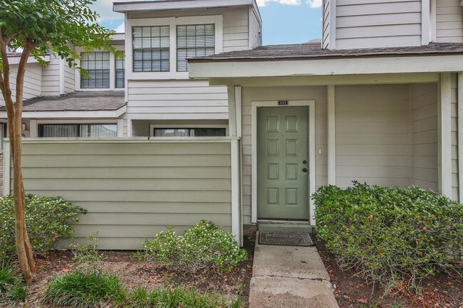 Building Photo - 11889 Bob White Dr