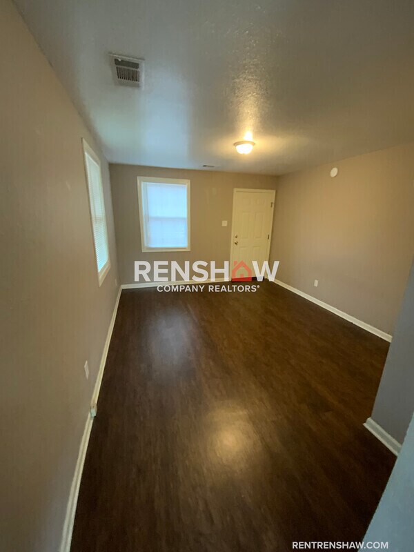 Foto del edificio - 529 N Sampson Ave