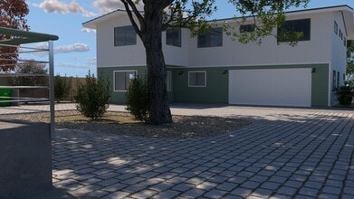 Building Photo - 1843 Slack St