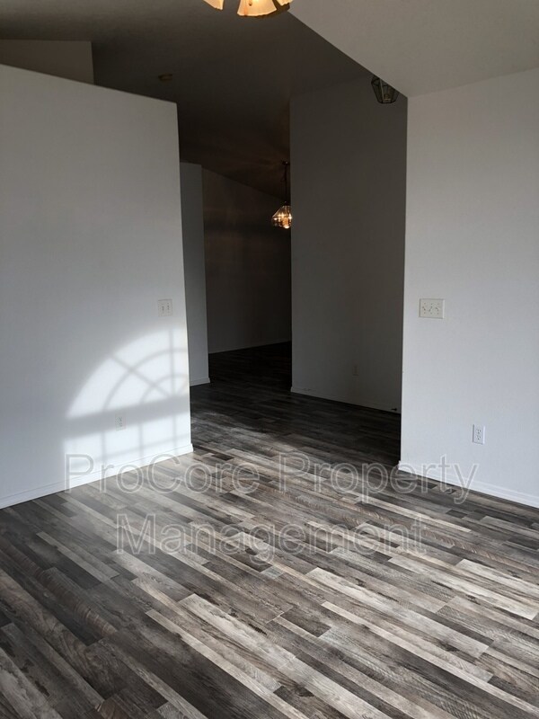 Building Photo - 6733 N Misty Cove Ave