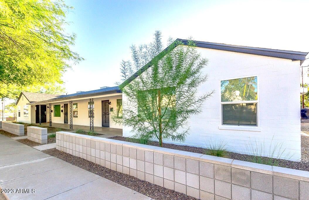 Primary Photo - 7204 N 59th Dr