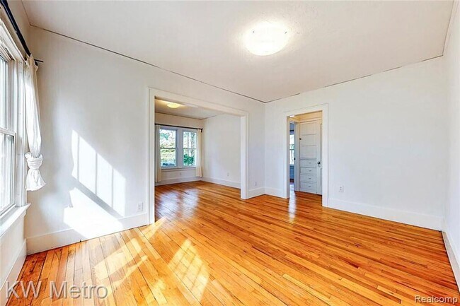 Foto del edificio - 865 W Marshall St