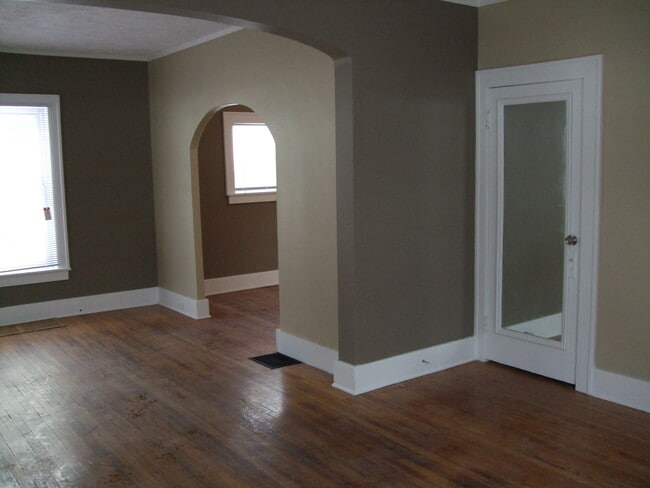 Área de estar 2 - 201 Fuller Ave NE