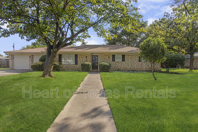 Foto principal - 465 Cranbrook Dr