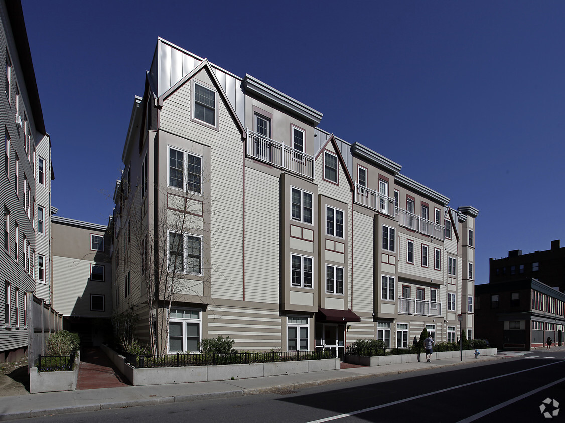 Building Photo - 21 Brookline St