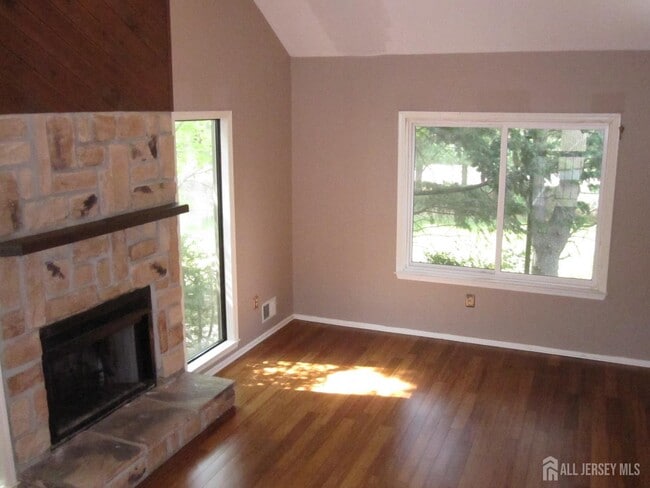 Building Photo - 202 Goldmine Ln