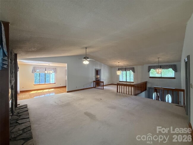Building Photo - 13930 Idlewild Rd