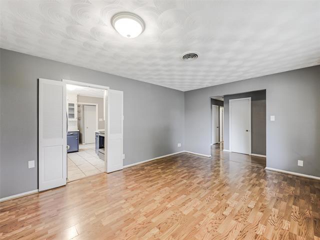 Foto del edificio - 700 Kindred Ln
