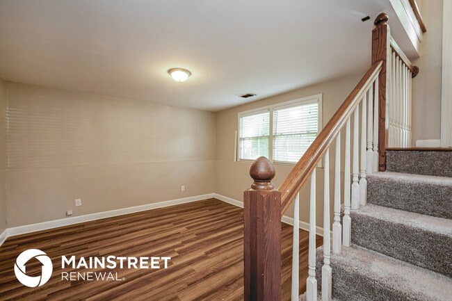 Building Photo - 2208 S Ashford Ct