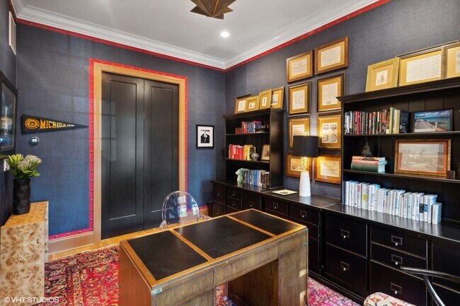 Foto del edificio - 2517 N Marshfield Ave