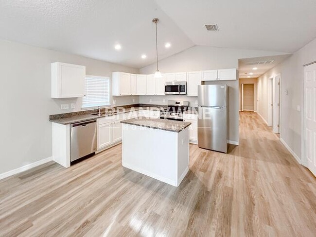 Building Photo - 5301 Oaktrail Ln