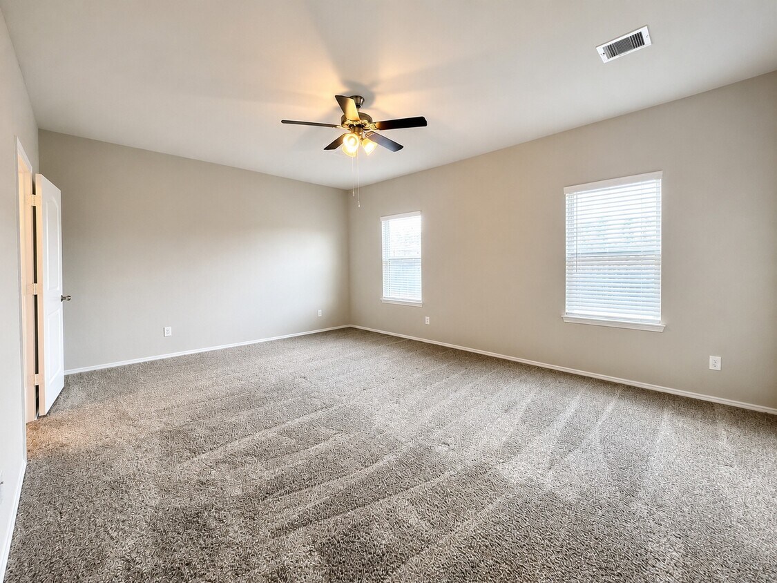 Building Photo - 13821 Rock Island Trl