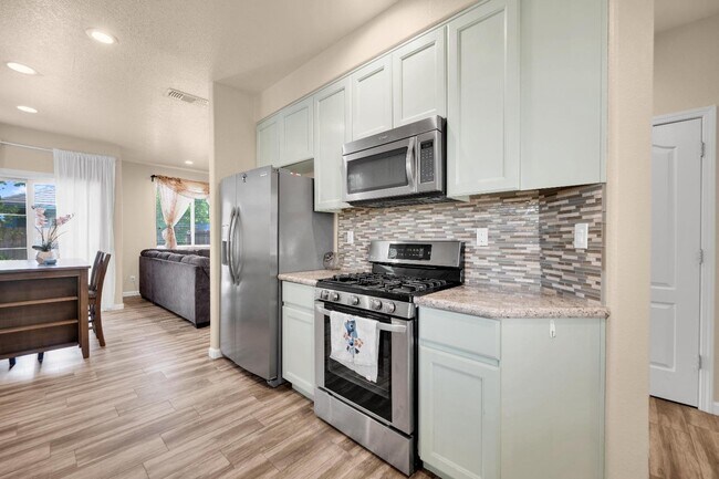 Foto del edificio - 3355 Seymour Ct