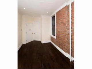 Building Photo - 128 2nd Ave