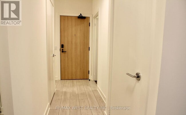 Building Photo - 15 Mercer St