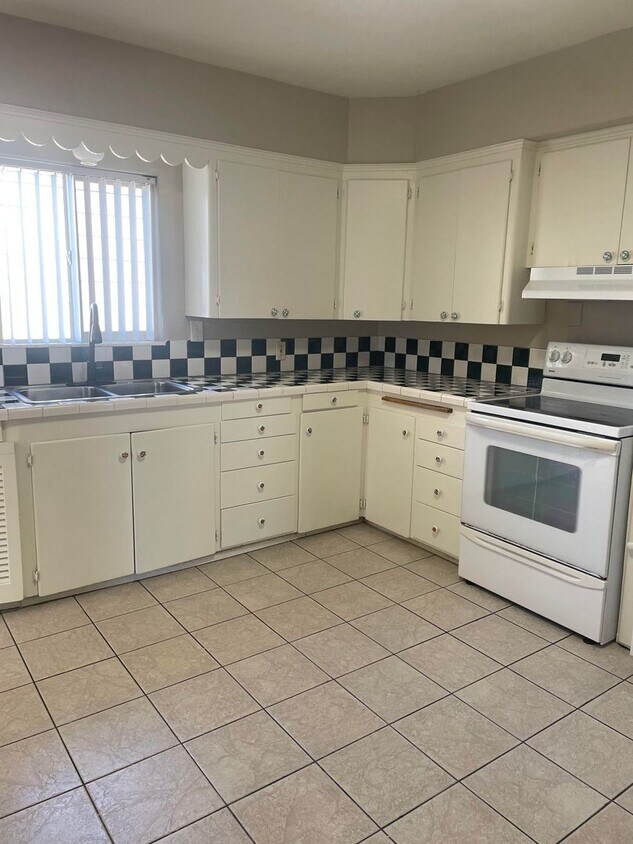 239 W Virginia St, Stayton, OR 97383 House Rental in Stayton, OR