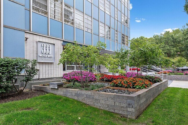 Building Photo - 333 W Meyer Blvd