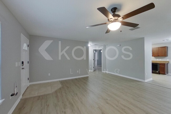 Building Photo - 13719 SW 89th Cir