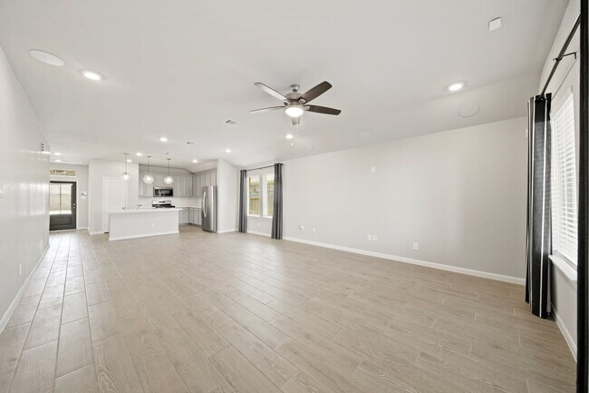 Foto del edificio - 2307 Gentle Breeze Ln