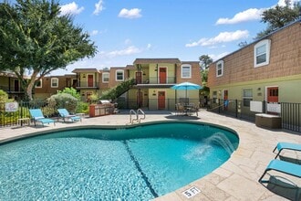 Building Photo - 1500 East Side Dr