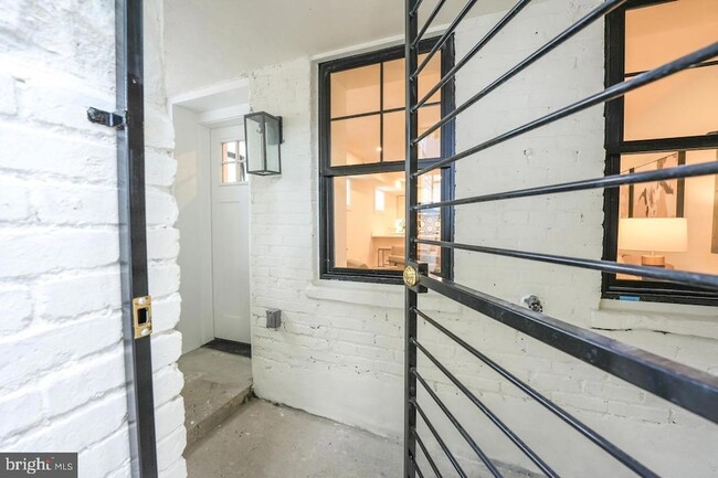 Foto del edificio - 812 6th St NE