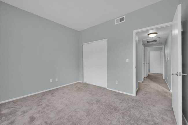 Foto del edificio - 5655 E Sahara Ave