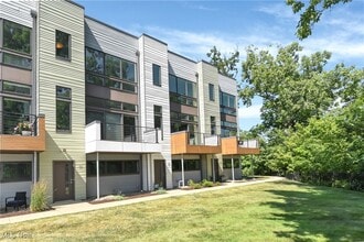 Building Photo - 18875 Riversouth Ter