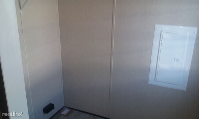 Foto del edificio - 3 br, 2 bath Mobile Home - 819 N 32nd St