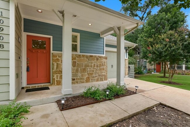 Building Photo - 10908 Railway Ln