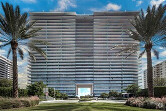 Building Photo - 10201 Collins Ave