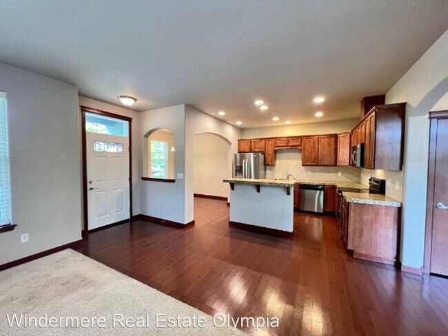 Building Photo - 3 br, 2.5 bath House - 4703 46th Ave SE