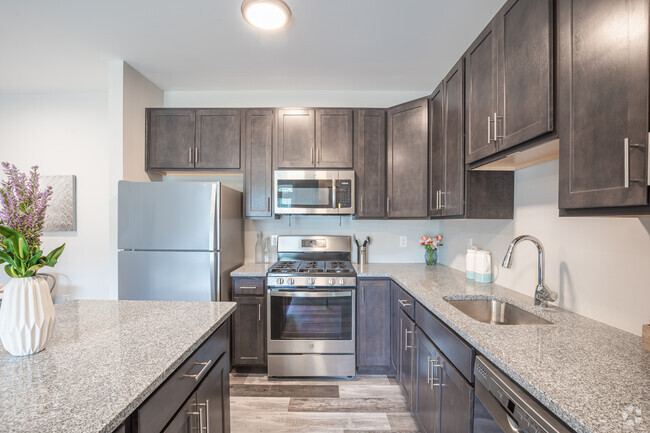 2 BR, 2 BA - 980 SF - Kitchen - Main Rd Apartments